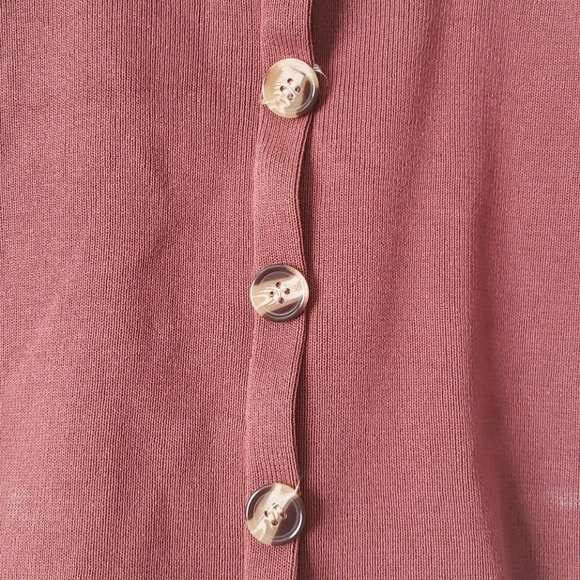 Burgundy crop top - Picture 2 of 3